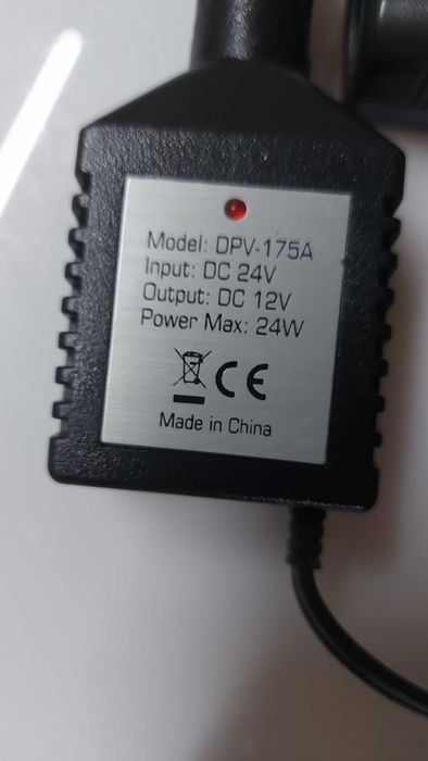 Transformador Isqueiro 24V para 12V