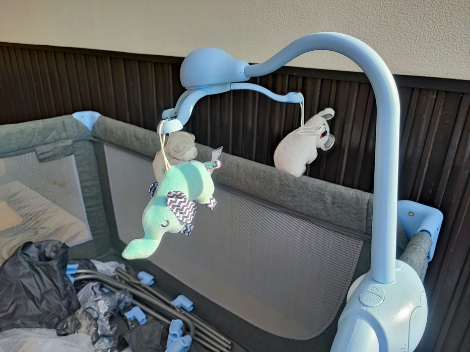 Łóżeczko turystyczne Kinderkraft z akcesoriami