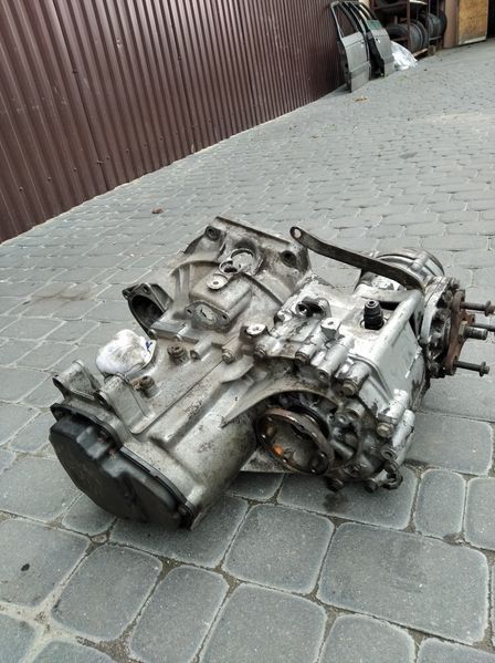 Коробка передач КПП 5ст DVS DUK DHF CBC ELN VW Passat B3 B4 B5 Audi A6