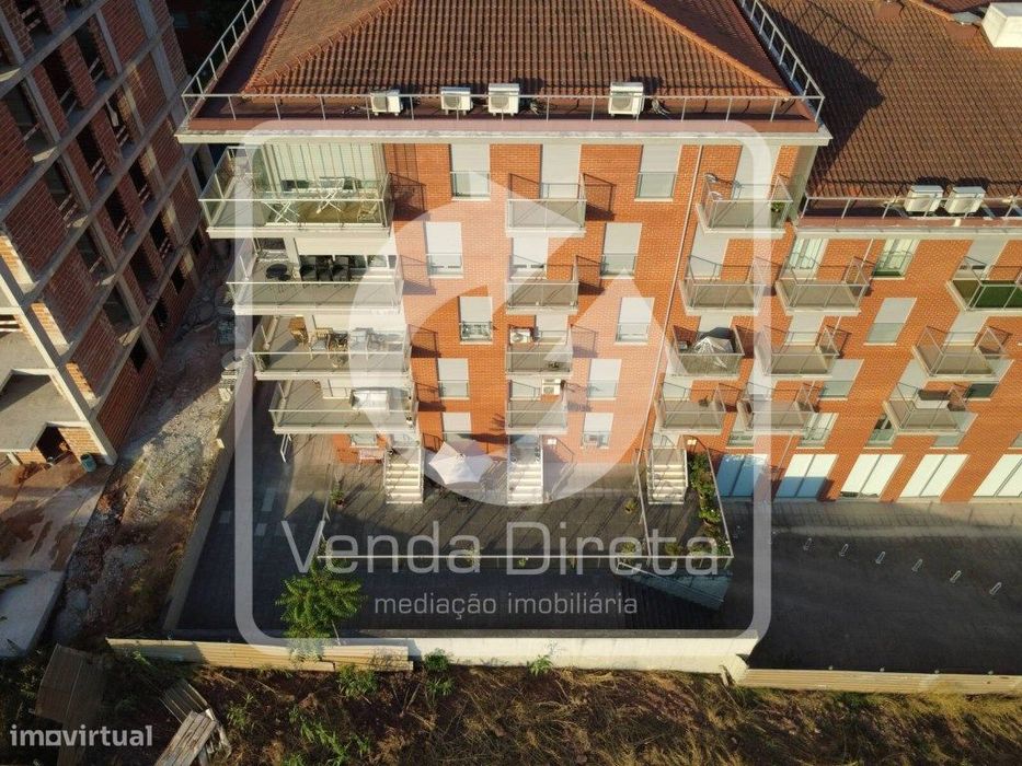 Apartamento T3 com 156 m², Terraço Amplo e Garagem | Santo António ...
