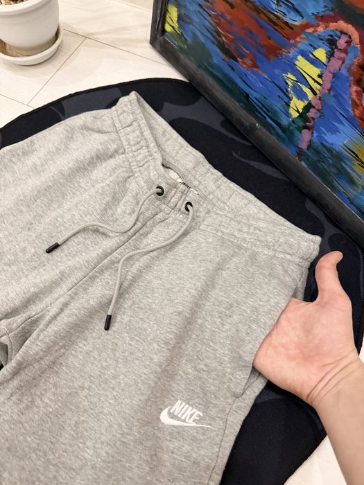 Спортивні штани nike з нових колекцій s size