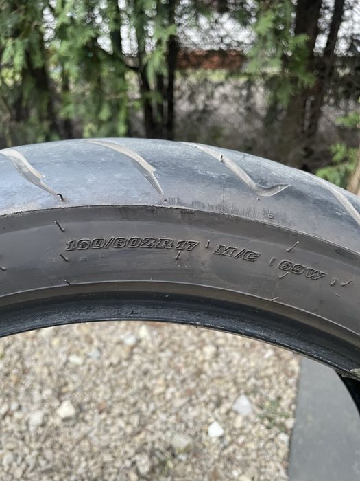 Sprzedam oponę motocyklową.