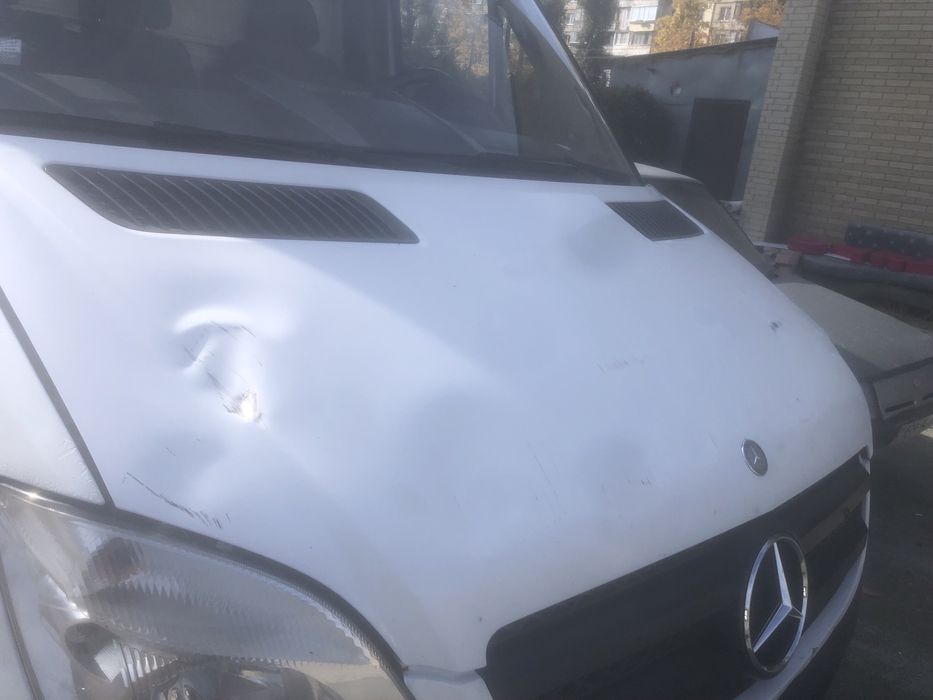 Капот Mersedes Benz 906