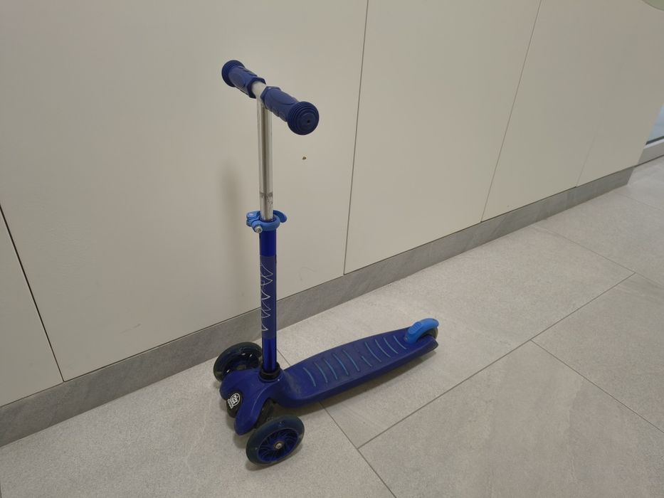 Hulajnoga dziecięca trójkołowa