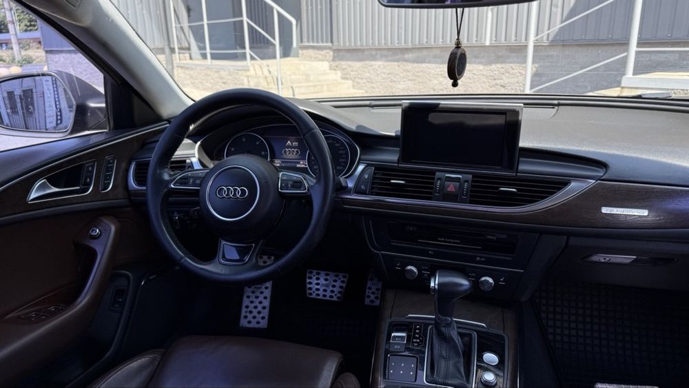 Audi A6 Quattro 2013 року випуску. Надійний та потужний 3.0 TDI дизель у поєднанні з легендарним повним приводом Quattro