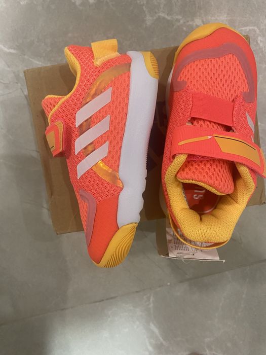 Adidas, 22 р кросівки дитячі