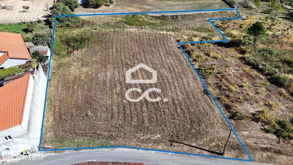 Terreno com 5.257m2 para construção apenas 15 minutos de Chaves — Vilela Seca, Vila Real