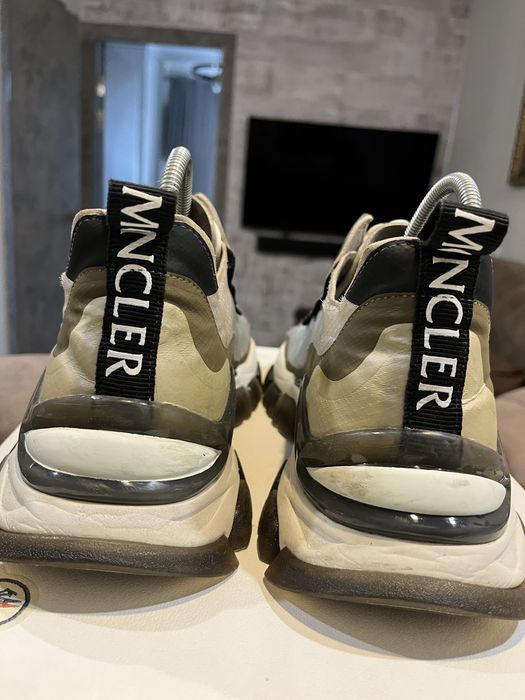 Кросівки Moncler LNT Light Rn Sn12: 4 500 грн. - Кросівки для