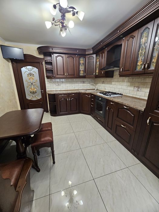 Продам квартиру Поділля Бортняка