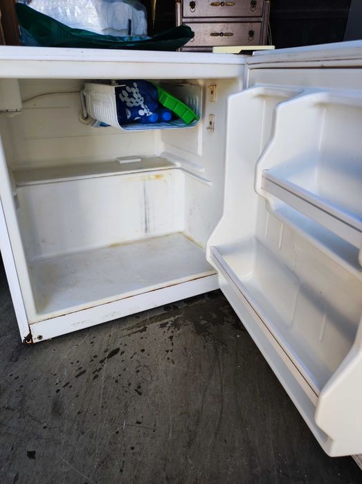 Mini bar usado a trabalhar
