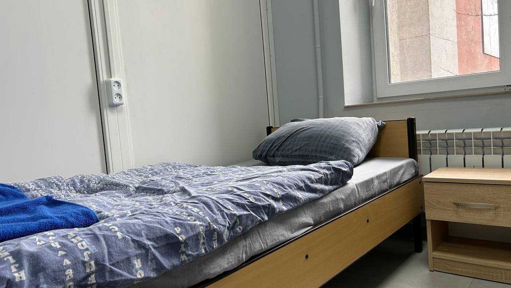 Койко-місце хостел 4-місний номер для чоловіків в центрі міста