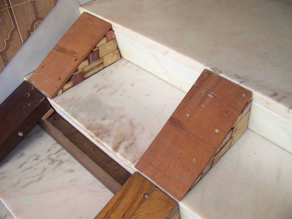 rampa para cadeira de rodas de fabrico artesanal