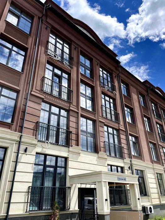 Продам квартиру 65м2 на 1-2 поверсі