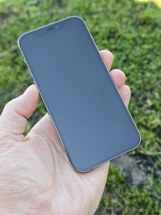 iPhone 12 Pro • 128GB