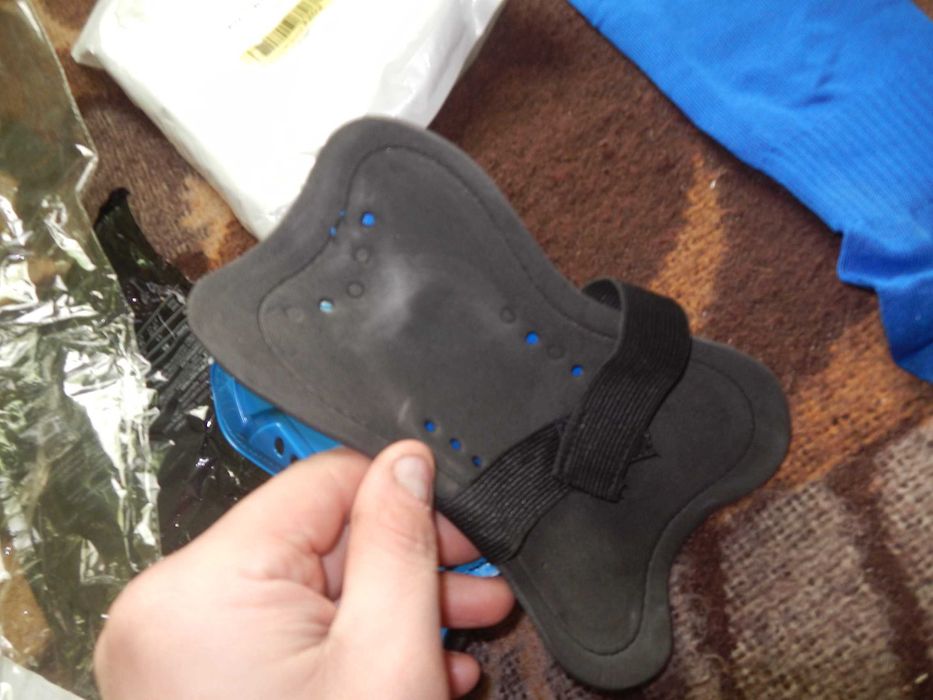 Wyprzedaż->Ochraniacze na piszczele piłki nożnej + getry WADA OPIS!