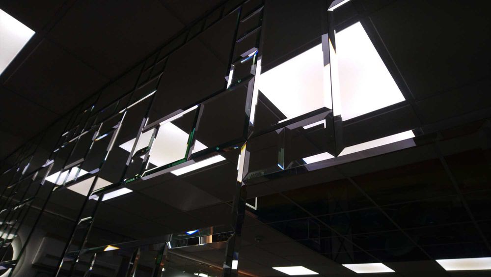 Дзеркальна плитка / Панно