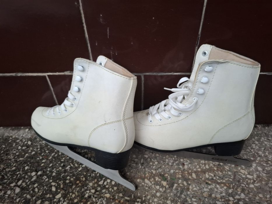 Lyzwy klasyczne rozm 37-38