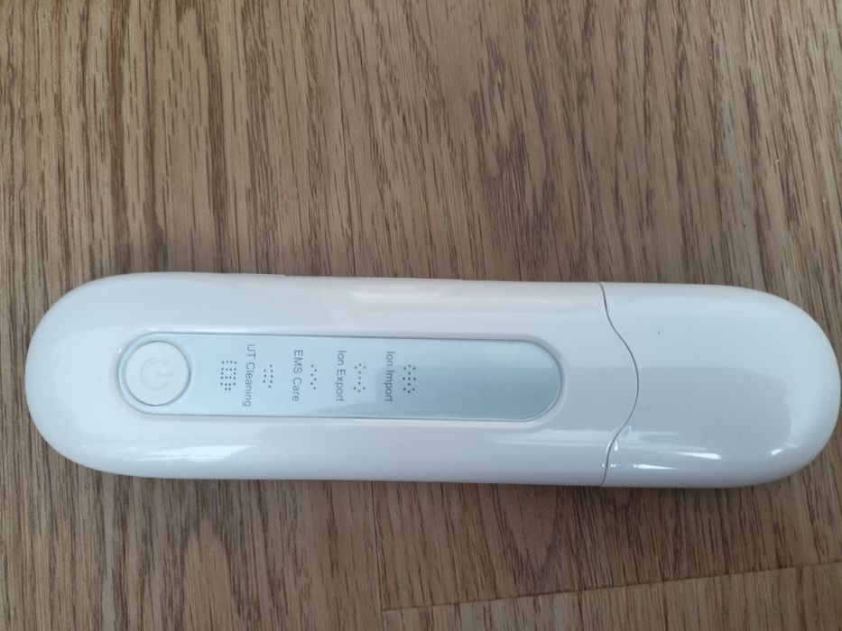 Urządzenie do peelingu kawitacyjnego