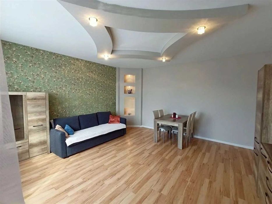 BEZPOŚREDNIO, BEZCZYNSZOWE.Mieszkanie 110 m2 + strych i piwnica