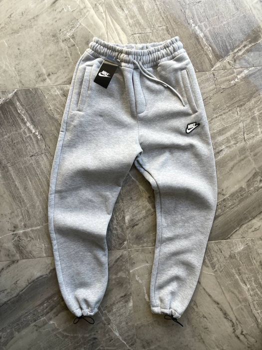 Теплі штани Nike