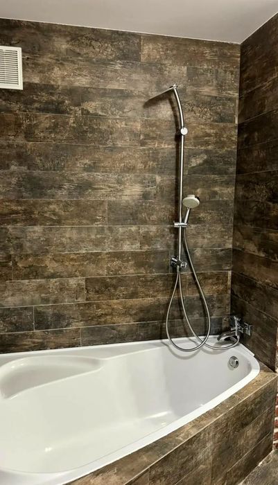 Прирічна 27, Оболонь, Героїв Дніпра