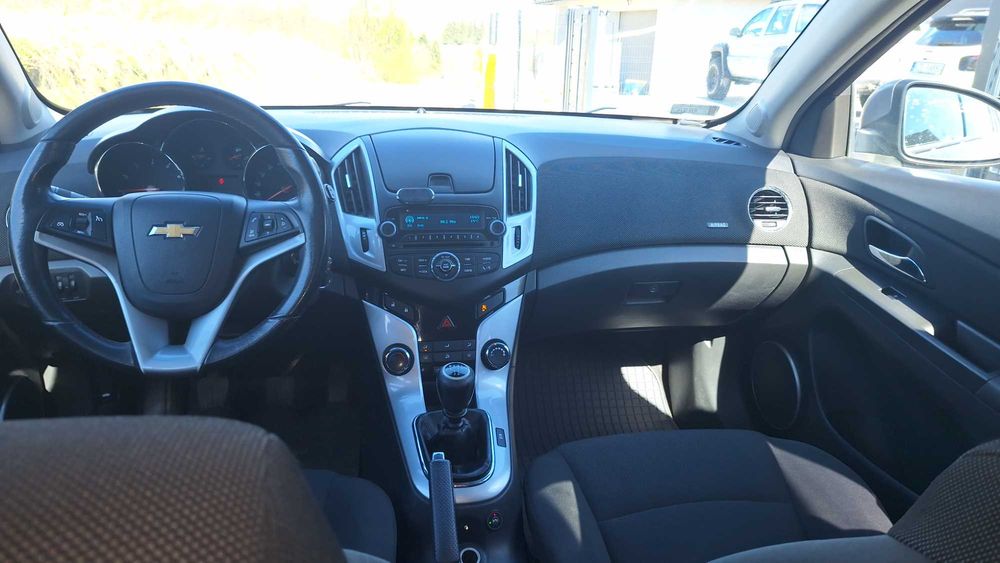 Chevrolet Cruze 1.8 PB +LPG