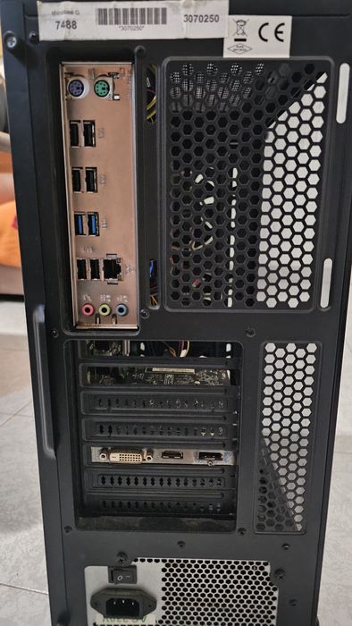 Vendo pc, para despachar