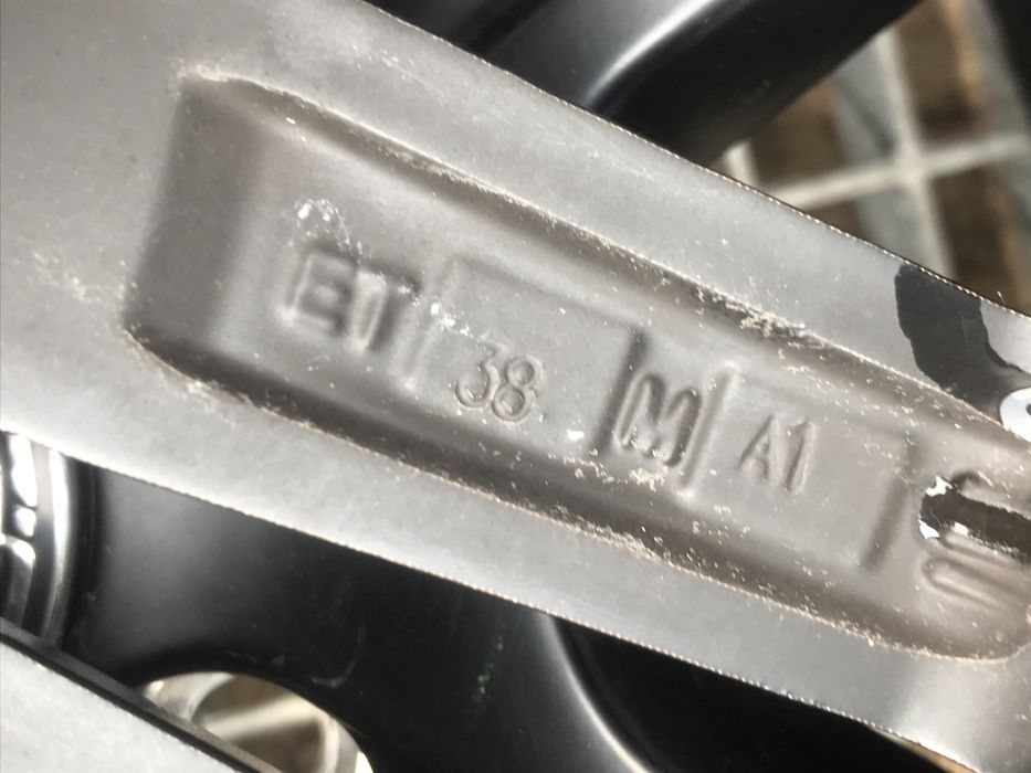 Komplet felg aluminiowych 16” 5x1112 bdb stan czarny mat