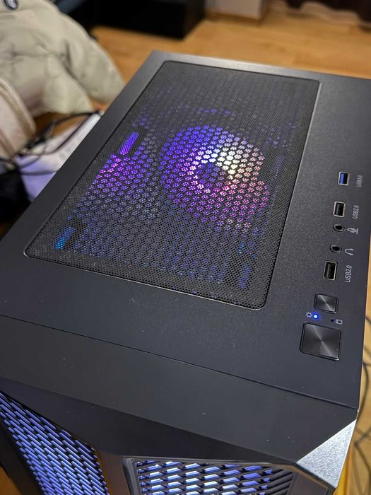 Computador fixo | AMD Ryzen 5 / AMD Radeon RX / 512GB / 16GB