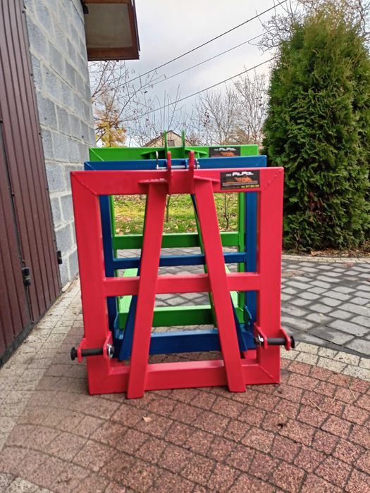 paleciak/widły do palet na tył ciągnika/ na podnośnik/ udźwig 1`tona!