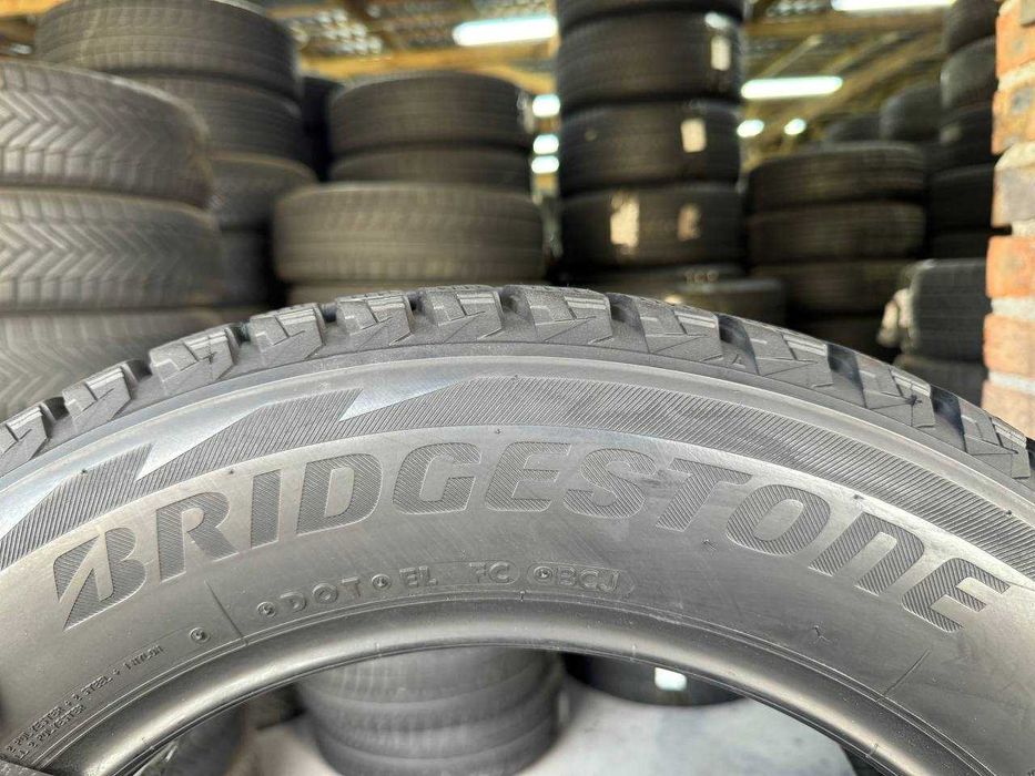 Зимова резина бу 225/60 R17 Bridgestone Blizzak DM-V2 арктична 9 мм пара або комплект