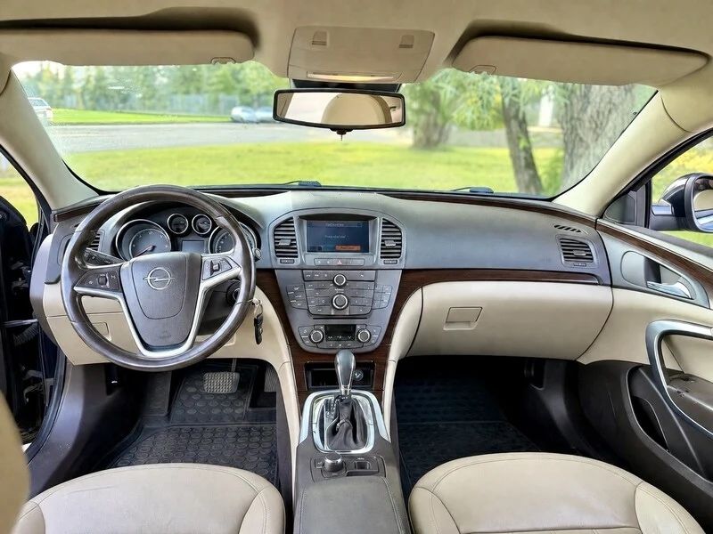 Opel Insignia 2.0 CDTI Автомат 2010