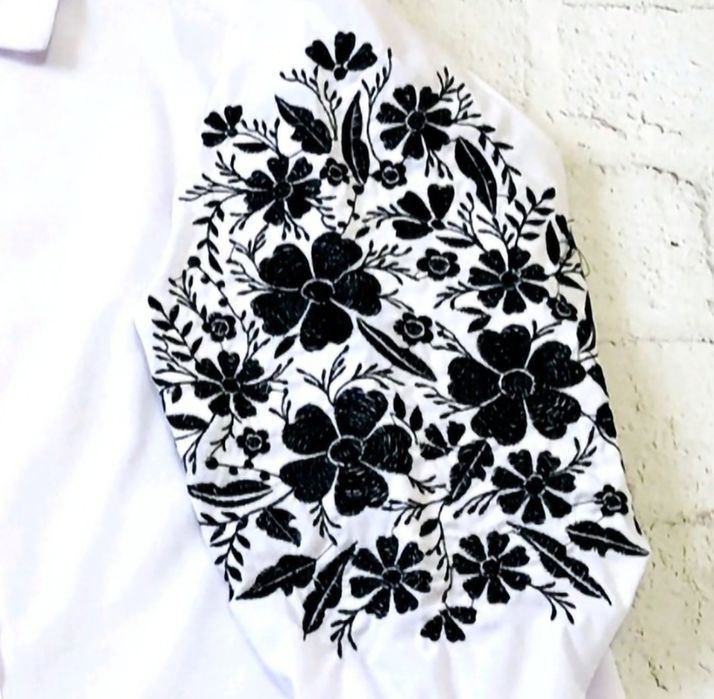 Сорочка з вишивкою для дівчат