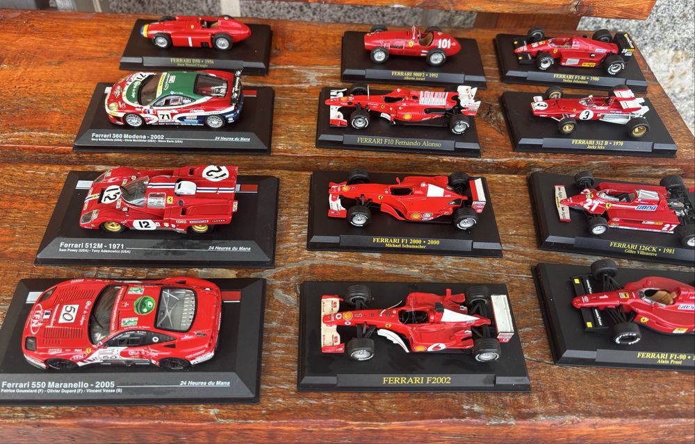Carros miniatura ferrari