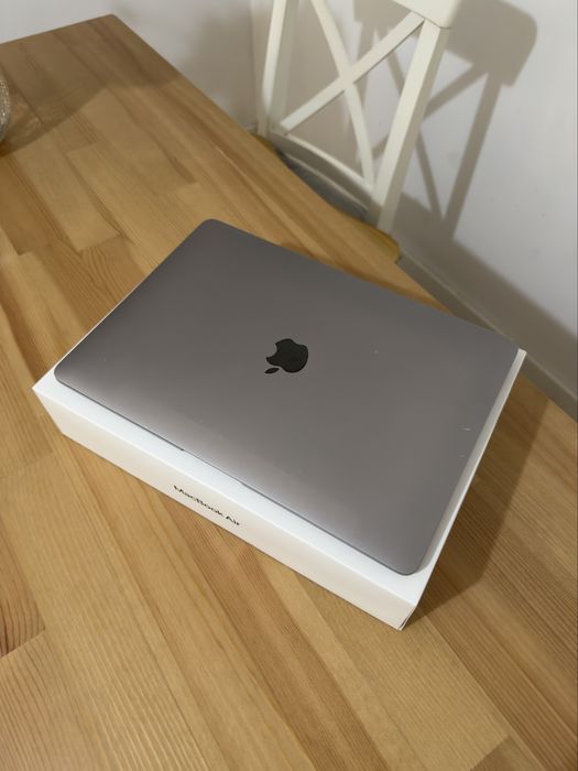 MacBook Air M1 13’ | 16GB RAM | 256GB SSD | Cinzento Sideral