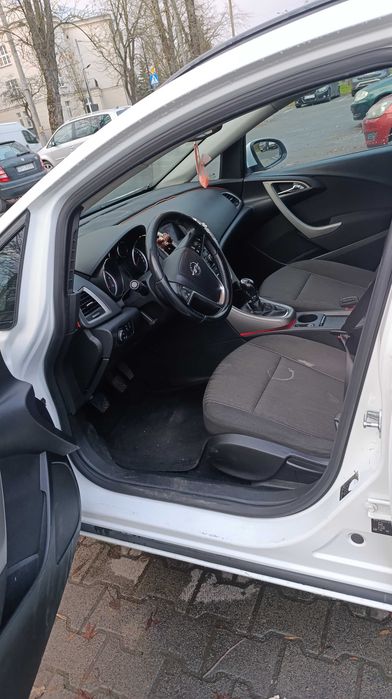 Opel astra J - sprawny
