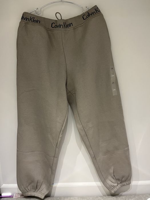 Calvin Klein штани