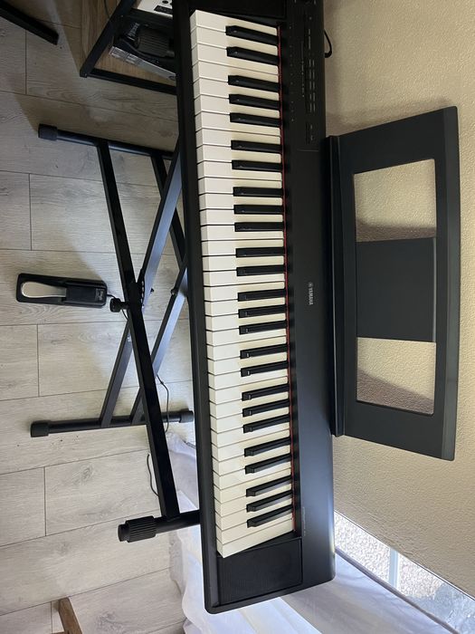 Piano digital Yamaha Piaggero NP-12