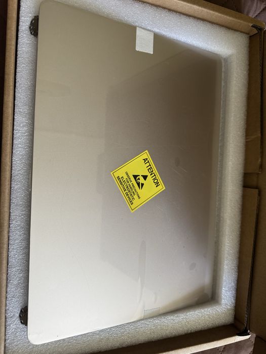 Macbook Air M3, M4, A3113, A3240 новий дисплей у зборі з кришкою