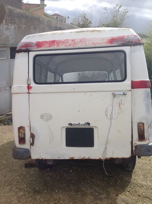 Carrinha Mercedes  Hanomag 206 d para restauro