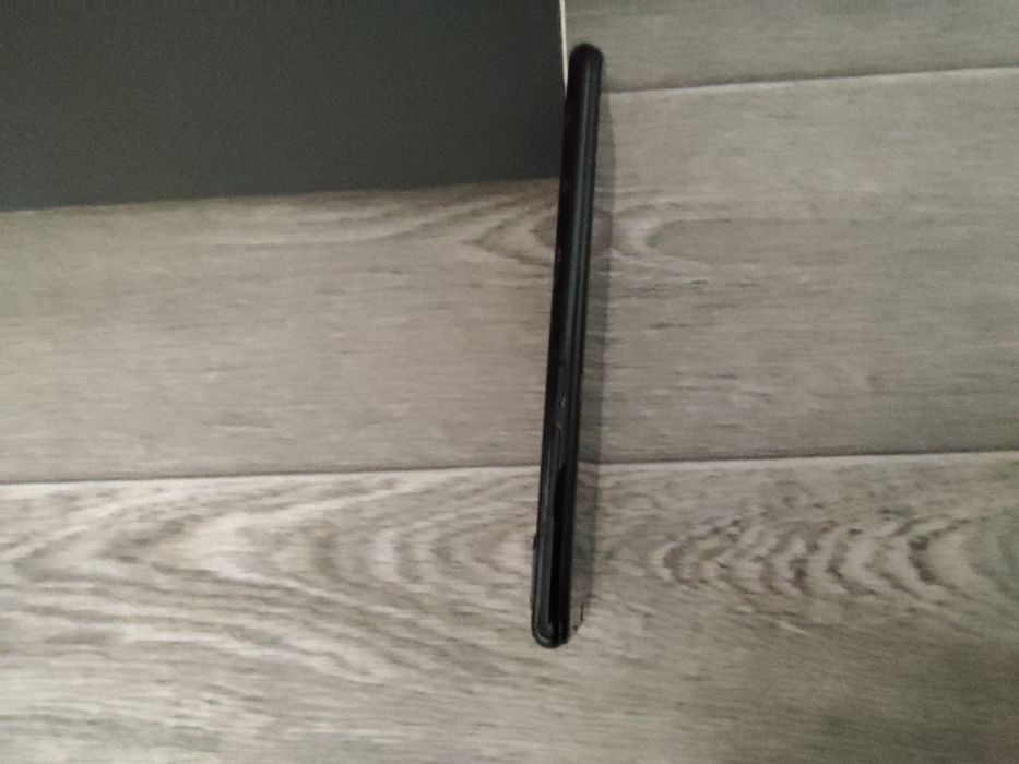 Телефон Xiaomi Redmi 7