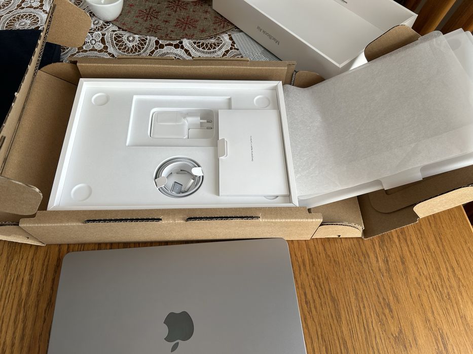 Macbook Air M2 256GB SSD 8GB RAM Space Gray