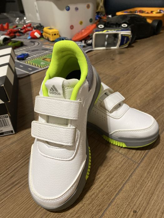 Кросівки Adidas Tensaur Hook and Loop  30,5