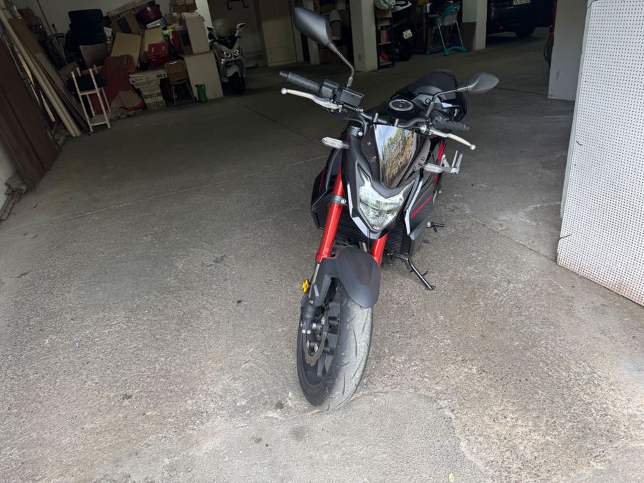 Honda hornet cb 750