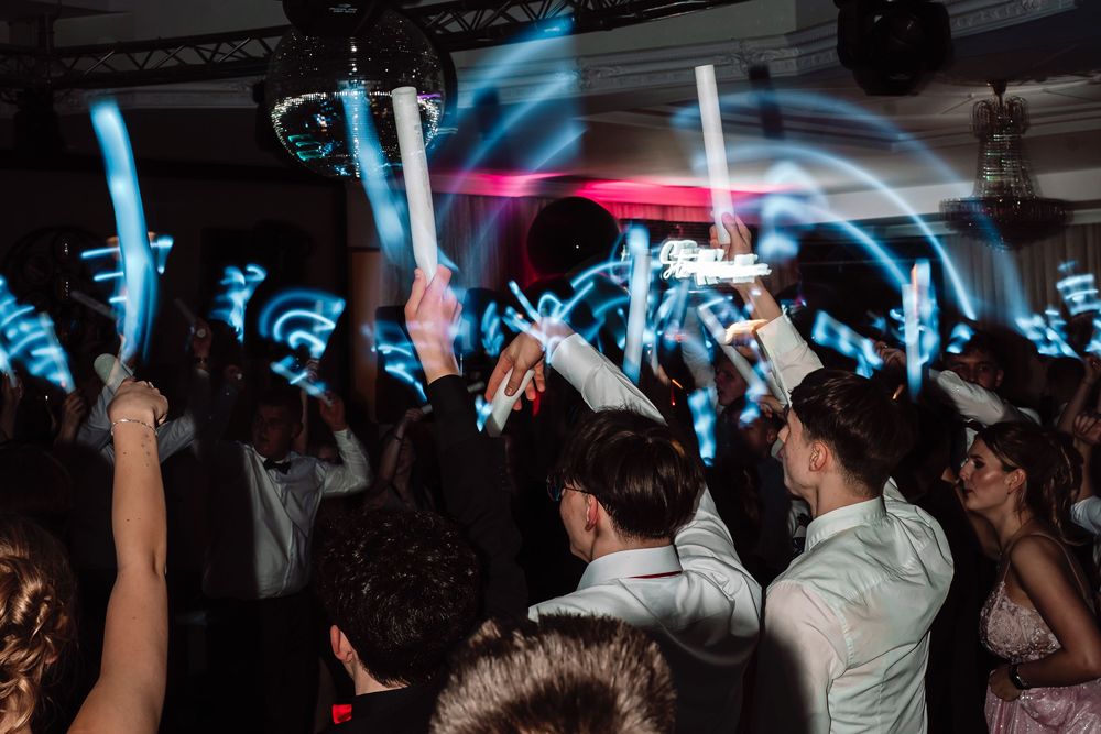 DJ wodzirej na Wesele | Saksofon, Animacje, Ciężki Dym, napis Milość