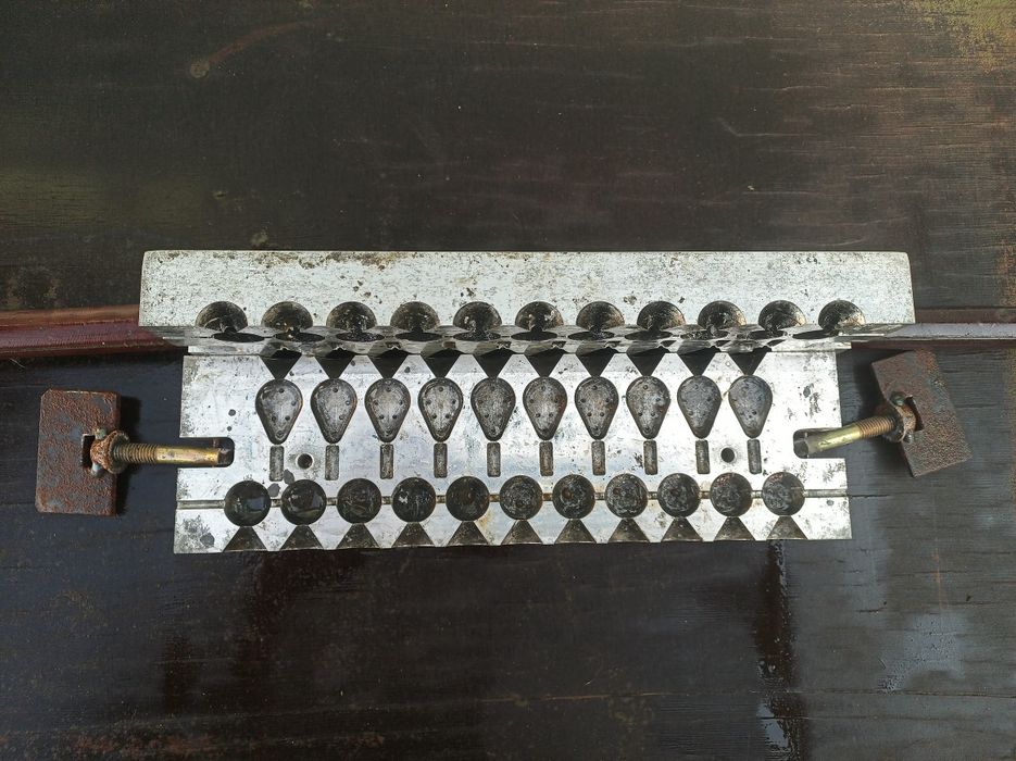 Форми для грузіл