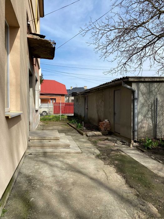 Продам півособняк в центральні частині міста 74м2