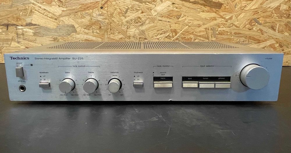 Technics SU-Z25  - Stereo Integrated Amplifier - Japan 1982/83 - Wmacniacz - Uszkodzony