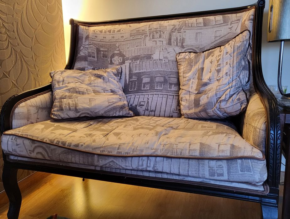 URGENTE | Sofá AREA | Estampado e madeira maciça