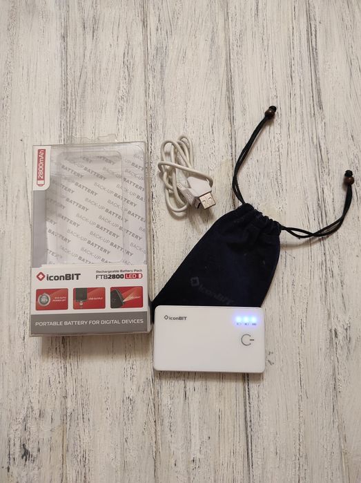 Павербанк Зарядное устройство Iconbit FTB 2800 LED, 2800 mAh фонарик